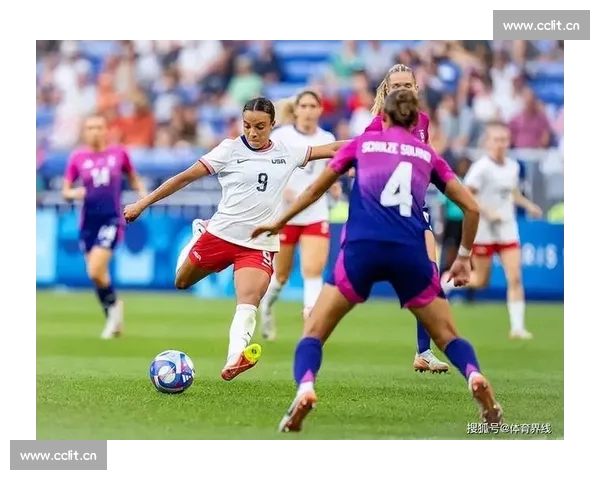 足球历史数据对比分析 探索世界顶级球员在各大赛事中的表现差异